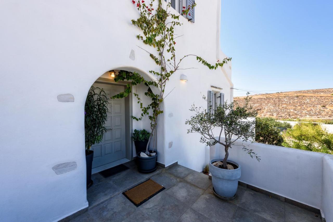 Hara'S Villa In Naousa , Paros Buitenkant foto