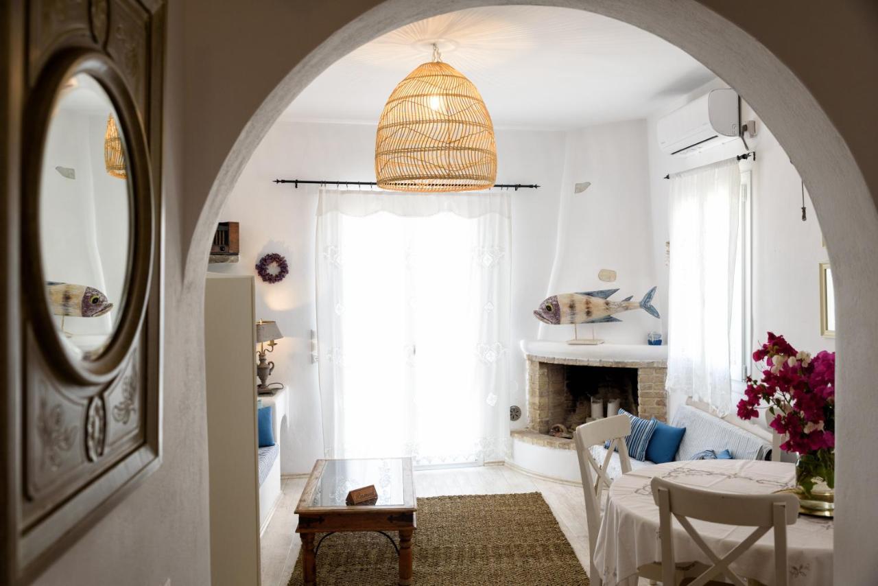 Hara'S Villa In Naousa , Paros Buitenkant foto